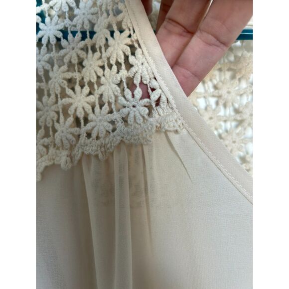 Jella Couture Women's Tan Lace Longe Sleeve Scoop Neck Lace Shoulder Blouse - Picture 4 of 8